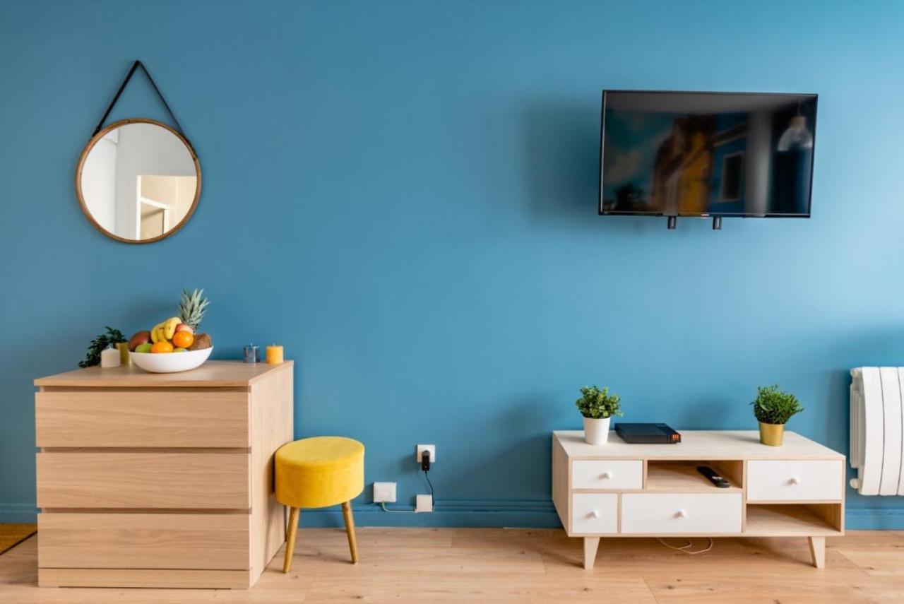 Color & Cosy Dardilly Apartment ภายนอก รูปภาพ