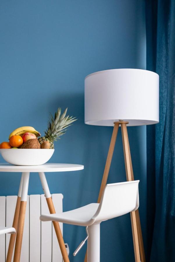 Color & Cosy Dardilly Apartment ภายนอก รูปภาพ