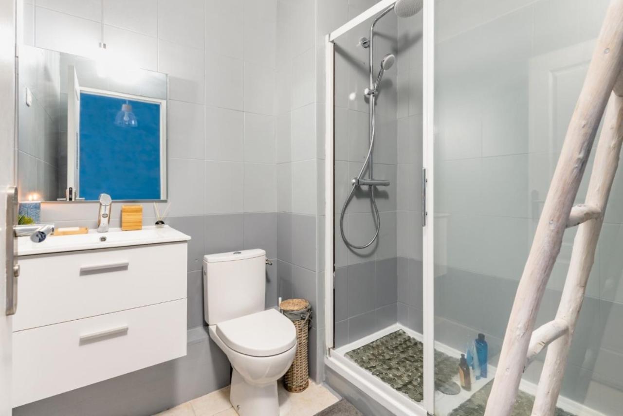 Color & Cosy Dardilly Apartment ภายนอก รูปภาพ